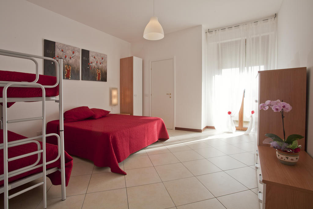 B&B Residenza Bianco Alle Grotte Di Castellana Castellana Grotte Room photo